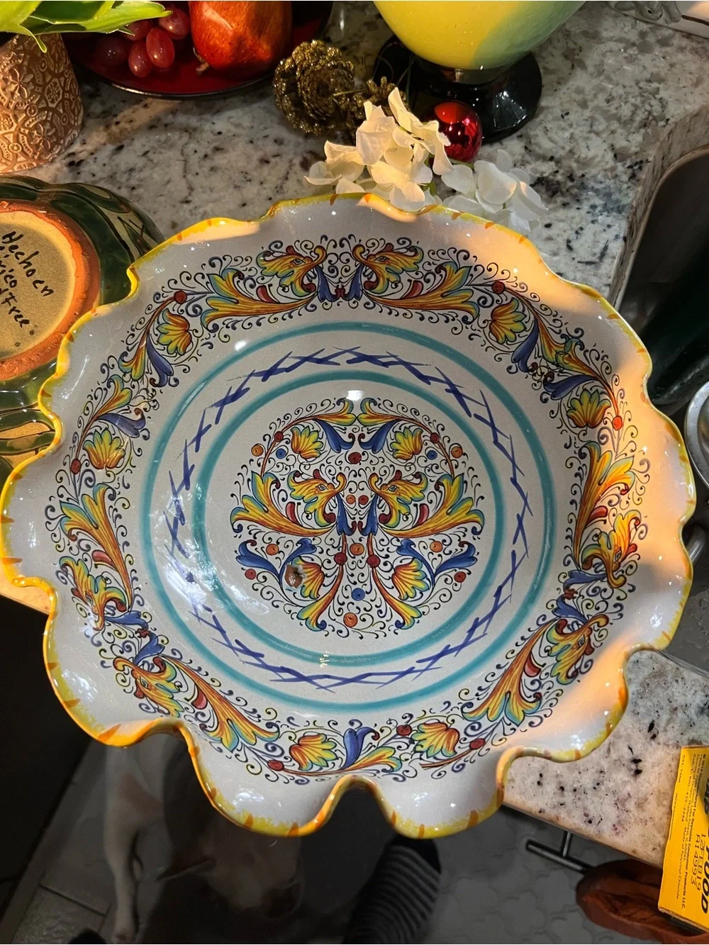 Moma Cream Ceramic Centerpiece Bowl Like New read below
